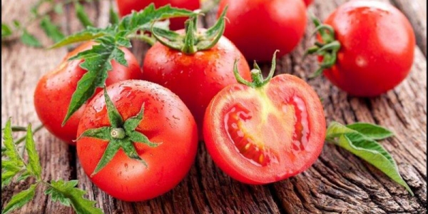 گوجه فرنگی را براحتی پوست بگیرید